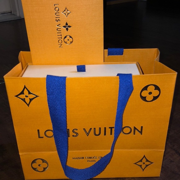 Louis Vuitton Belt - Picture 6 of 7